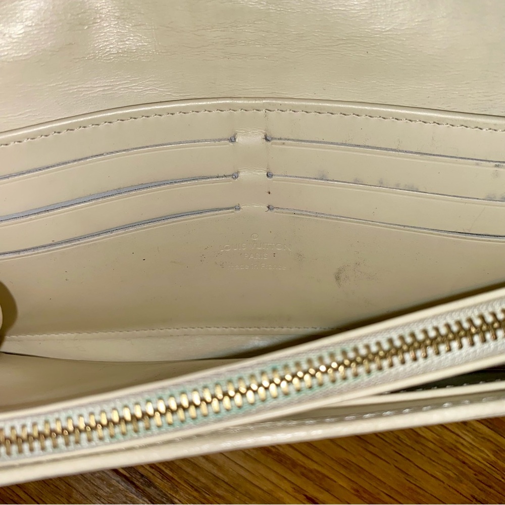 Louis Vuitton Suhali Leather Le Favori Long Wallet - Picture 6 of 16
